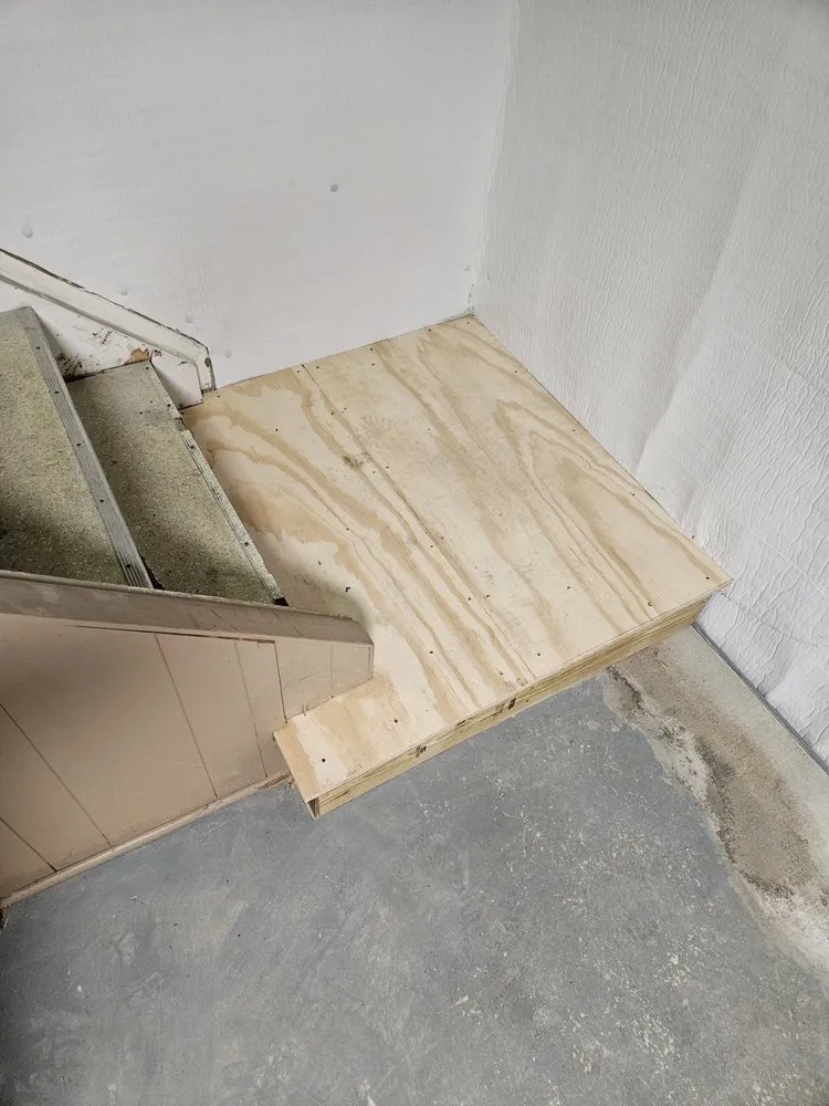 Slide of The Home Tradesman, DBA