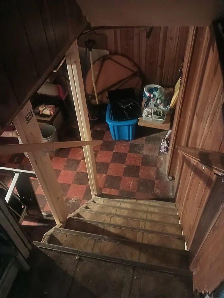 Slide of The Home Tradesman, DBA