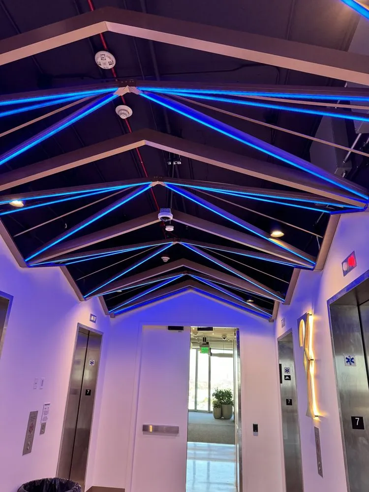 Reliable electrician providing electrical repair in , 