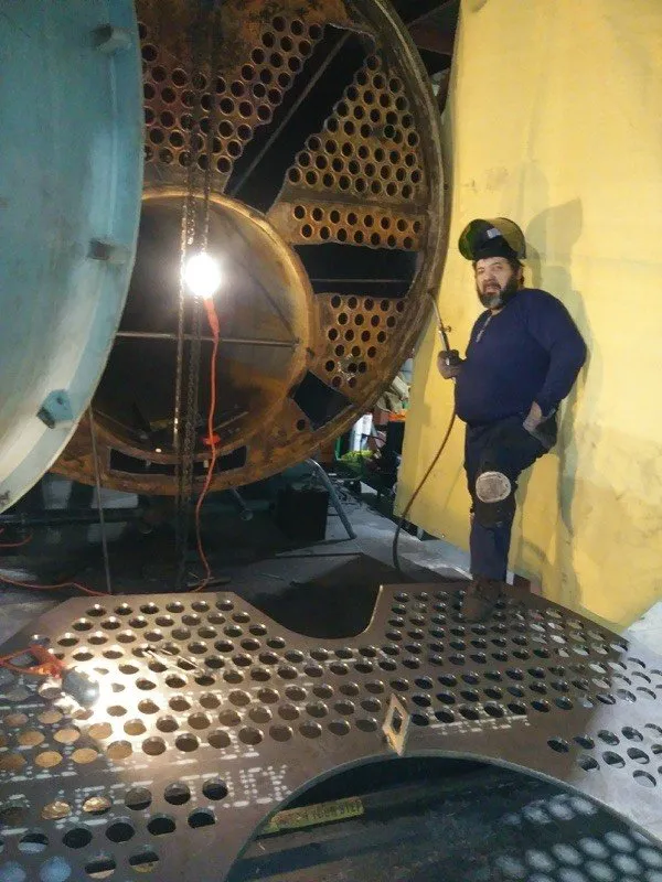 Certified electrician providing lighting installation in , 