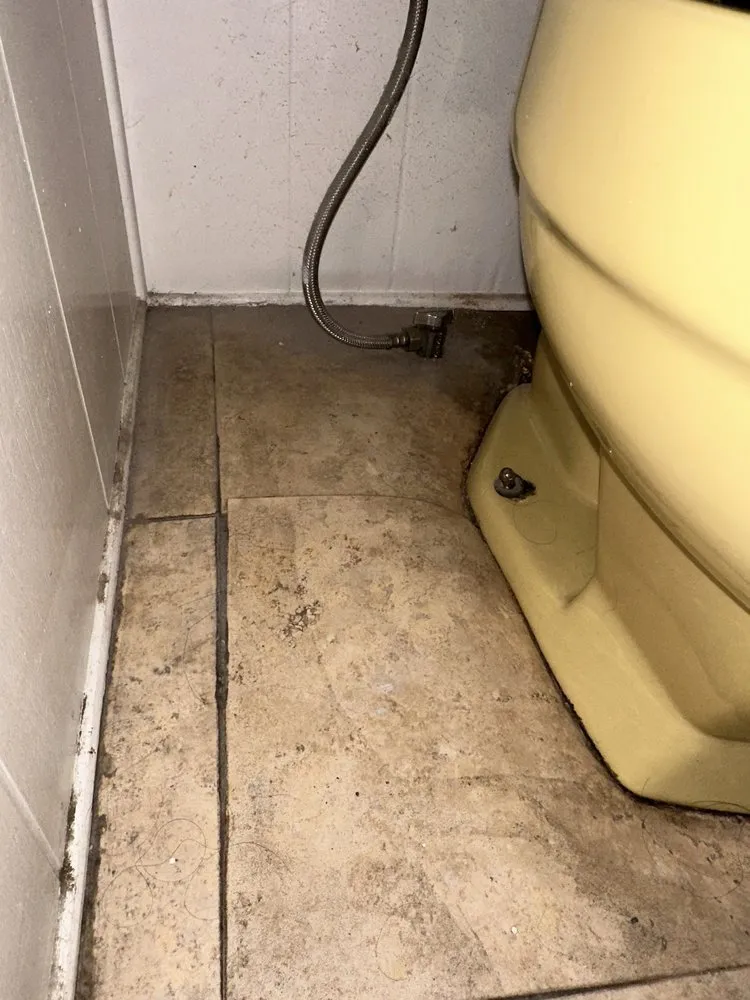 Slide of The Mobile Home Doctors