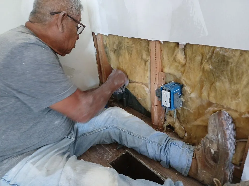 Slide of The Mobile Home Doctors