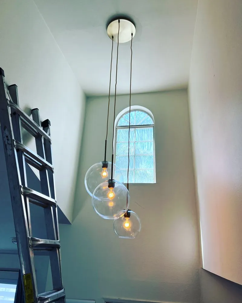 Slide of The Nomadic Electrician