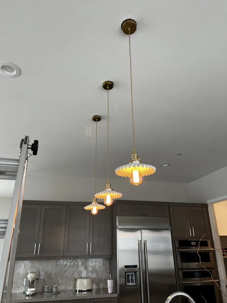 Slide of The Nomadic Electrician