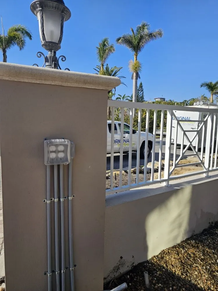 Slide of The Original Electrician