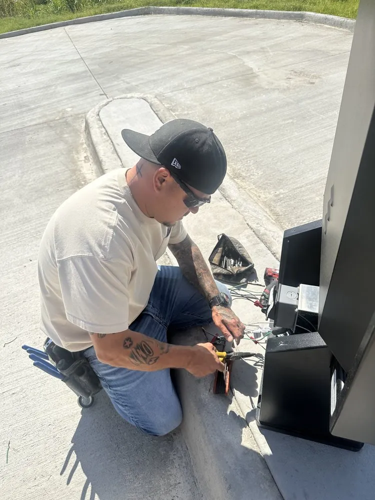 Expert emergency electrical service in ,  by The Plug Electric