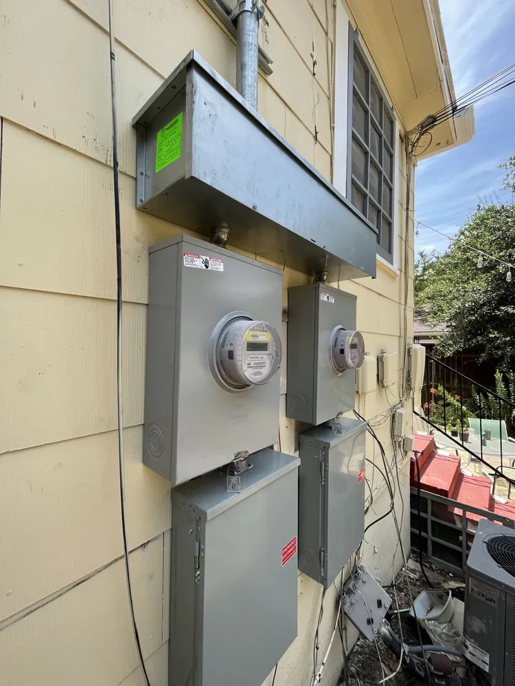 Slide of The Plug Electric