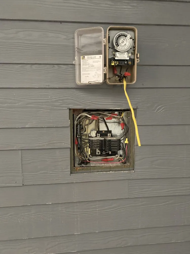 Slide of The Plug Electric