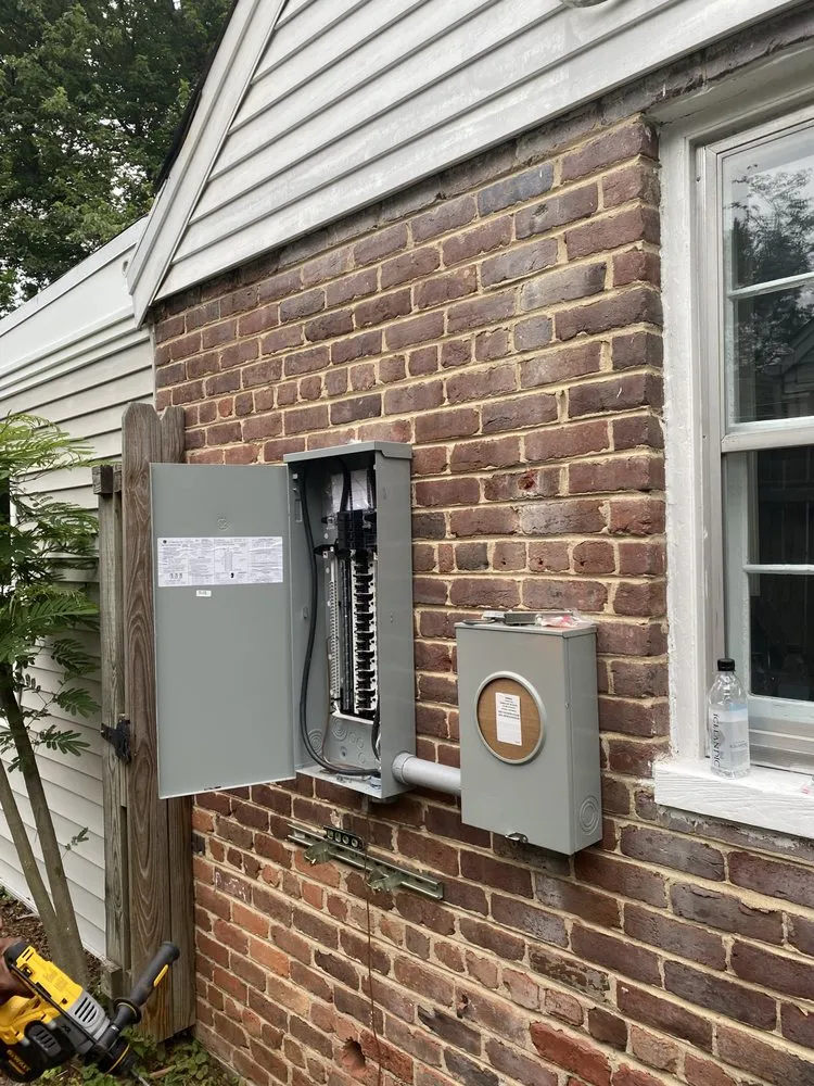 Certified electrician providing circuit breaker repair in Henrico, VA - The Plug Electrical