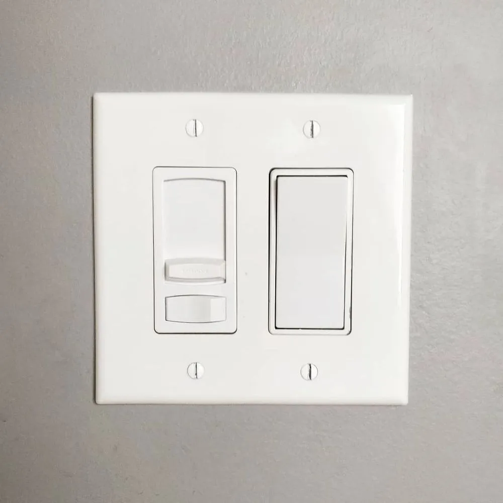 Slide of The Port Emergency Electrician