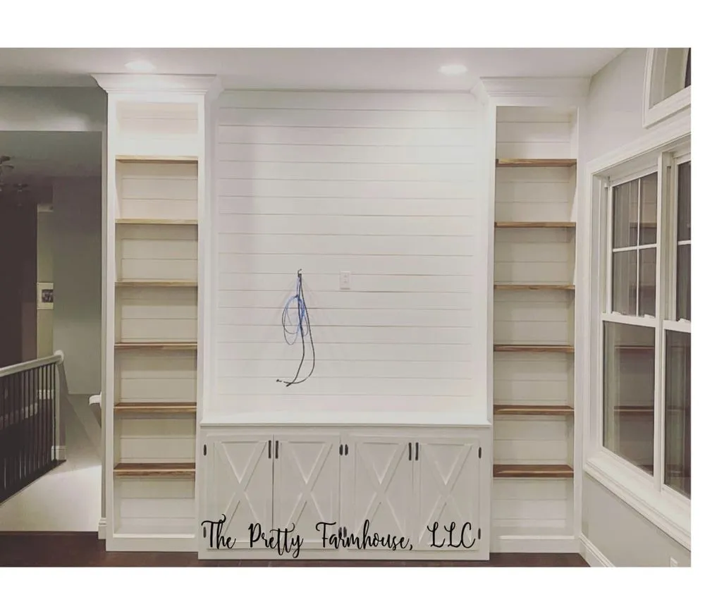 Slide of The Pretty Farmhouse Services