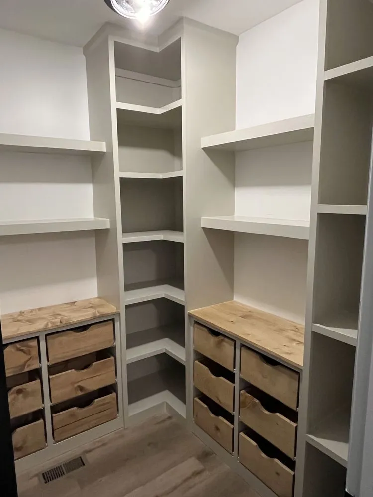 Slide of The Pretty Farmhouse Services