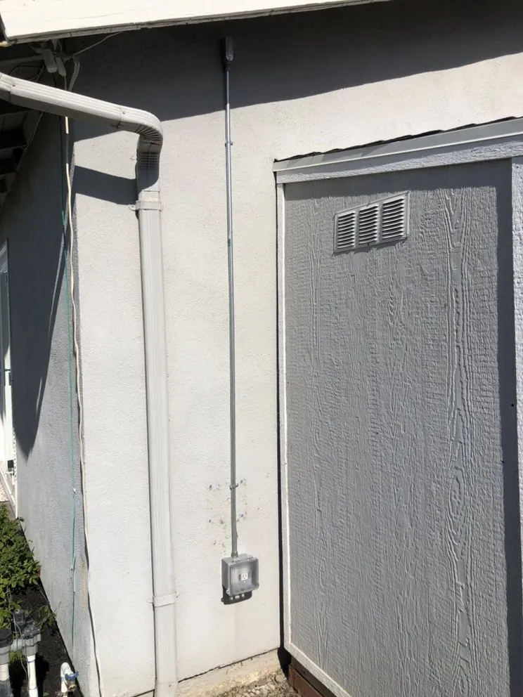 Slide of The Reel Electric