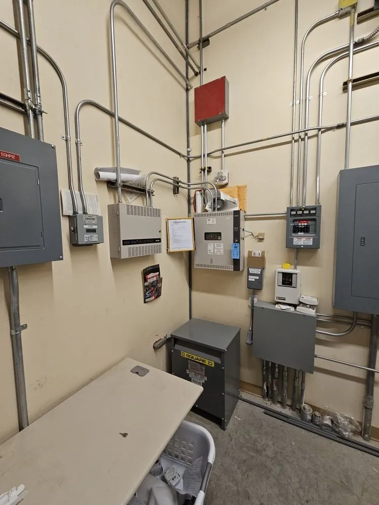 Slide of The Solutionist Electrical contractor