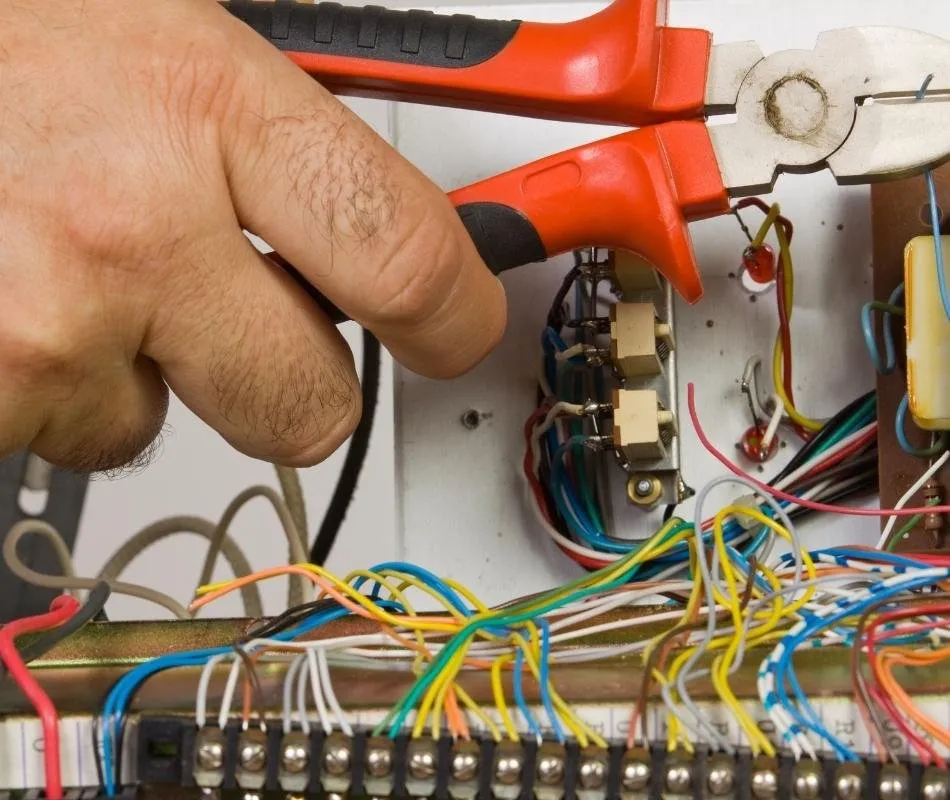 Slide of The Speedy Electricians of Lakewood