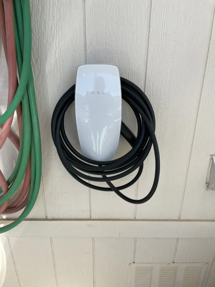 Slide of The Wire Guy Electric