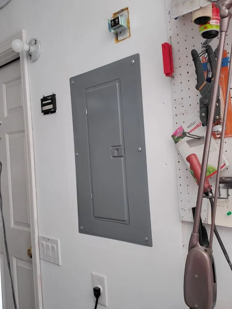 Slide of The Wire Nut