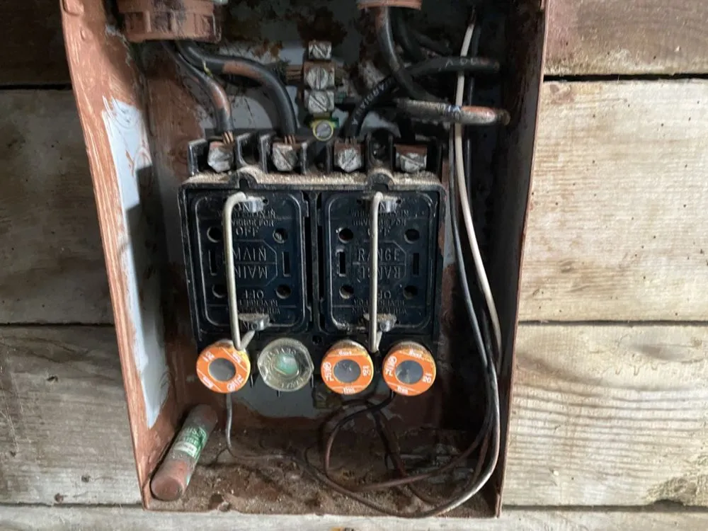 Slide of Thee Electrician