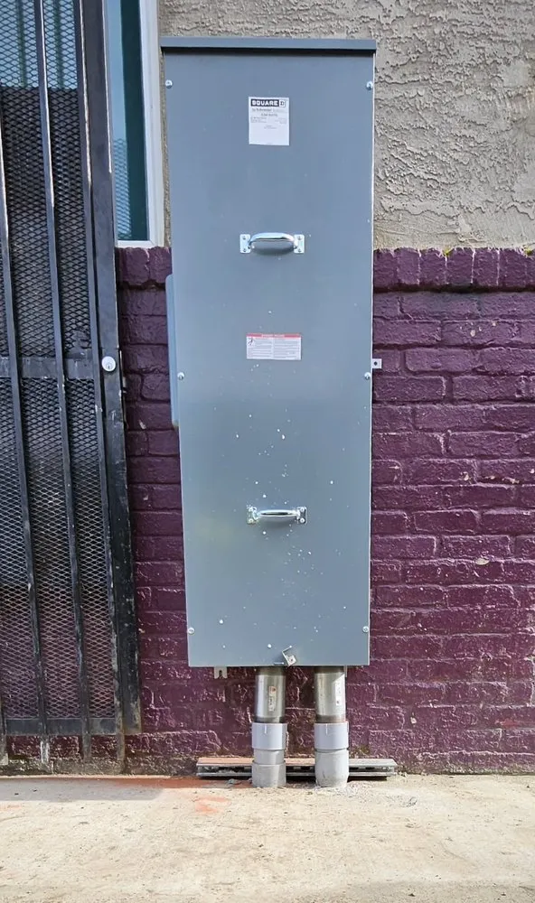 Slide of Thee Electrician