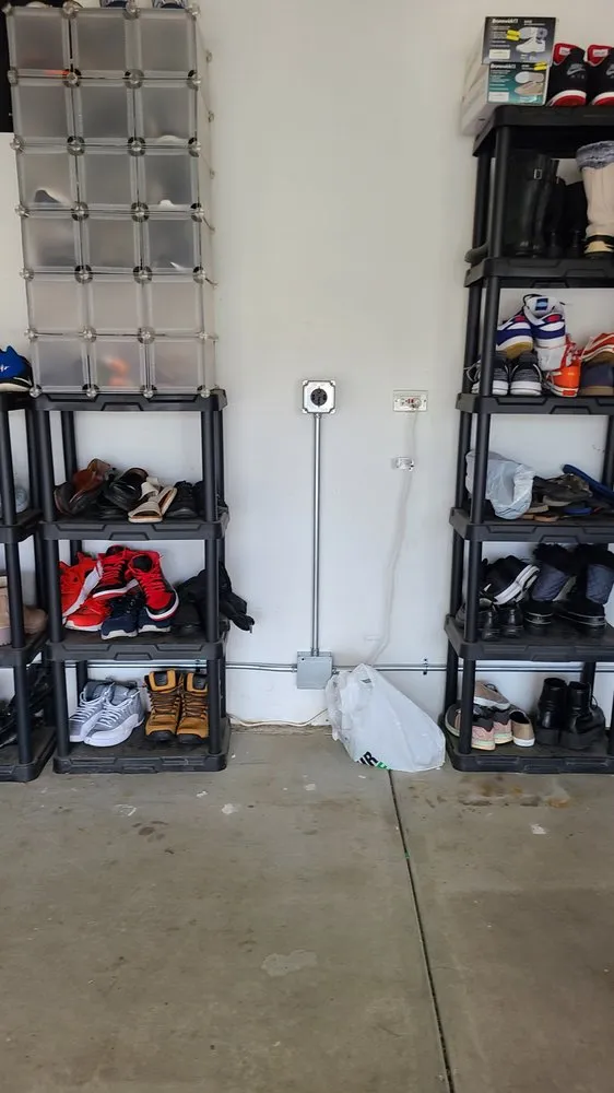 Slide of Theron Lafkas Electric