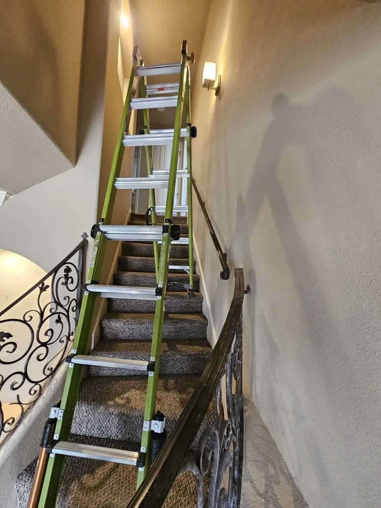 Slide of THET Electric