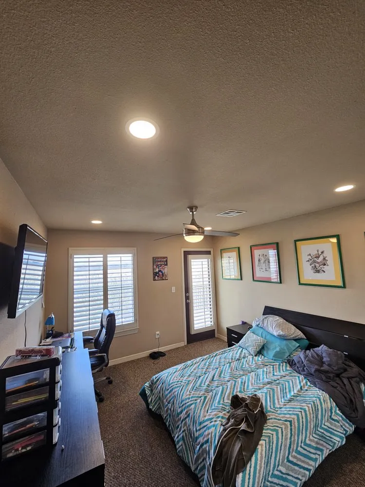 Slide of THET Electric