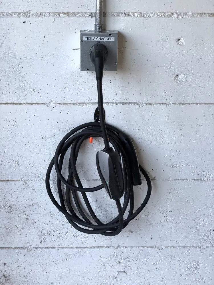 Trusted electrical service for homes in lighting installation,  by 