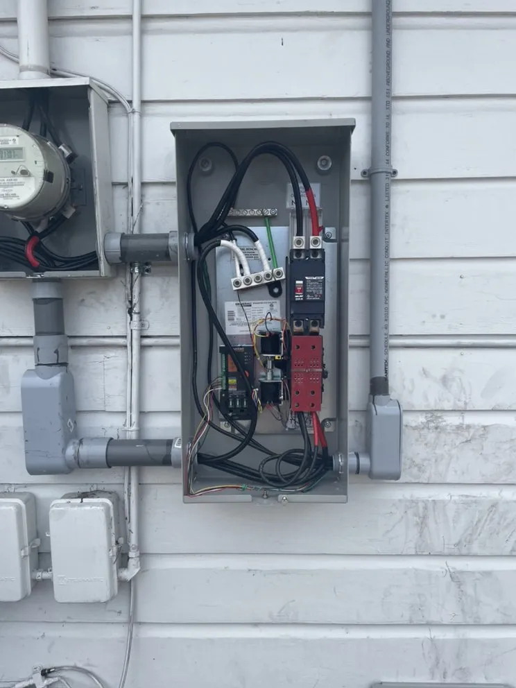 Trusted electrical repair in ,  by Thomas Electric Service 