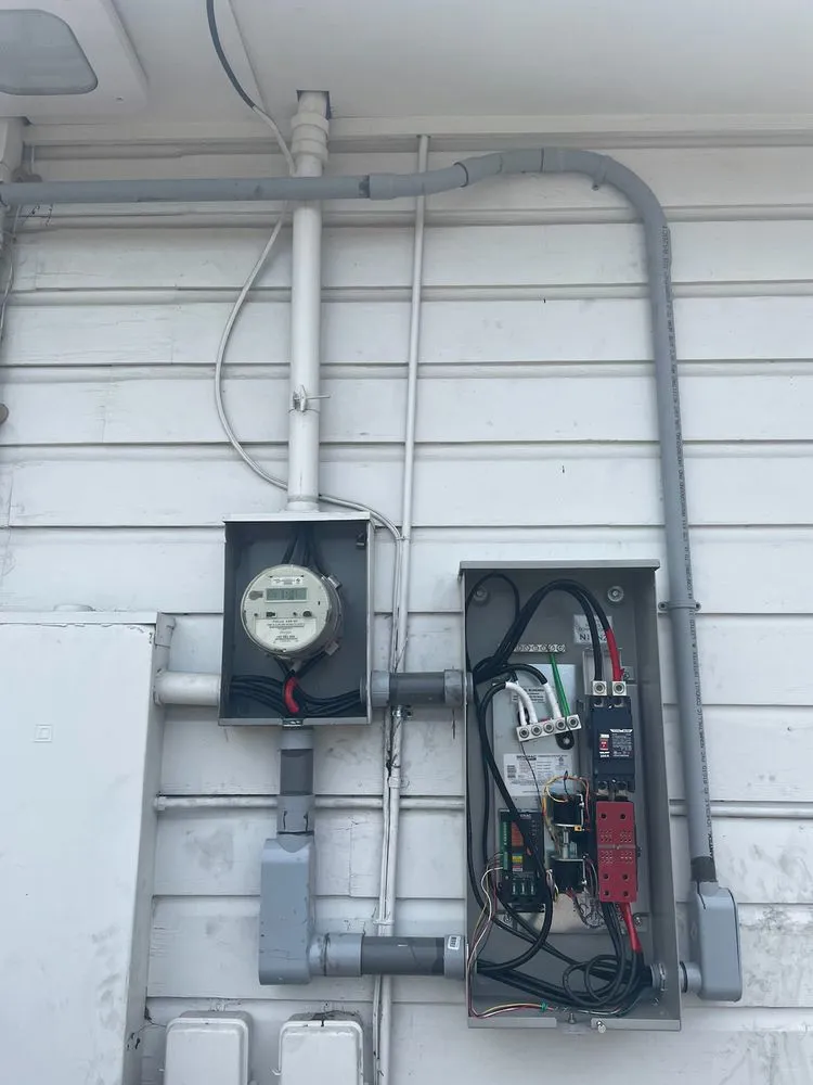 Slide of Thomas Electric Service 