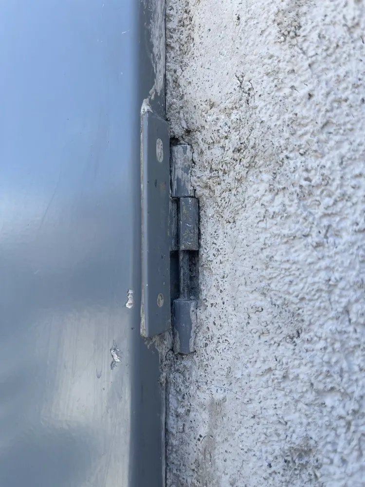 Slide of Thomas Electrical Contracting