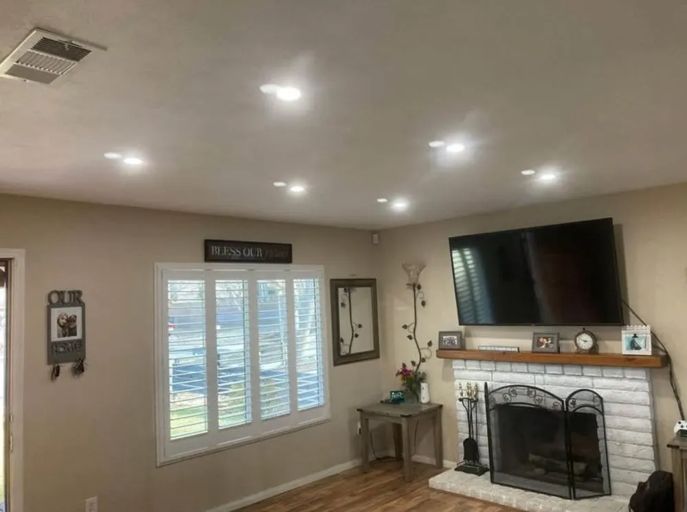 Slide of Thomas Electrical Service