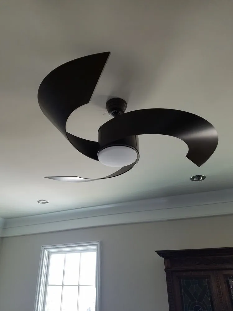 Slide of Thomas Electrical Solutions