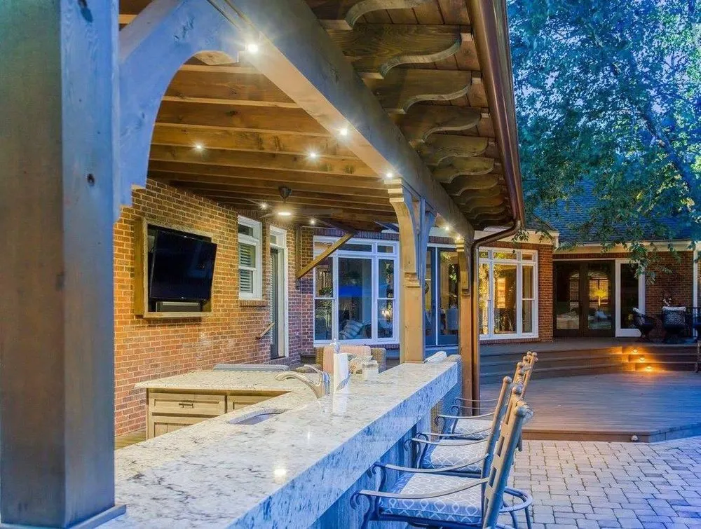 Slide of Thomas Electrical Solutions