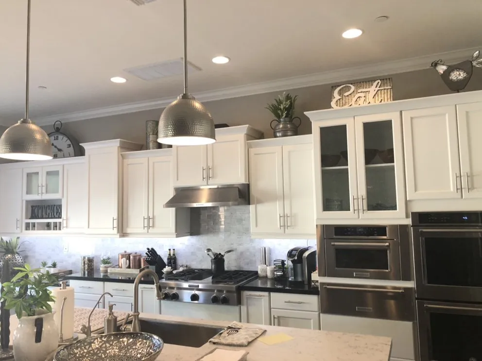 Slide of Thoms Electric