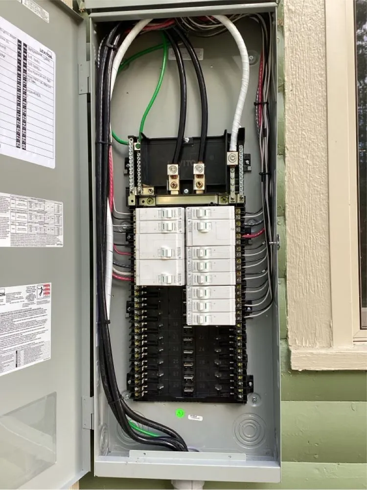 Slide of Three Crowns Electric