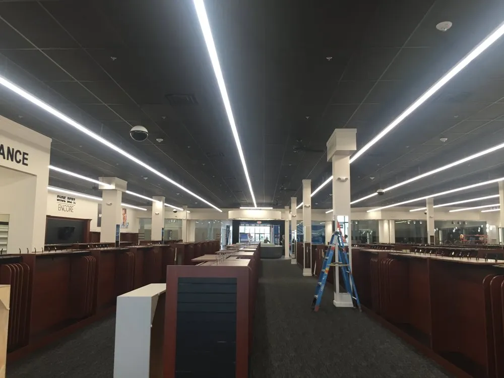 Slide of Three Crowns Electric