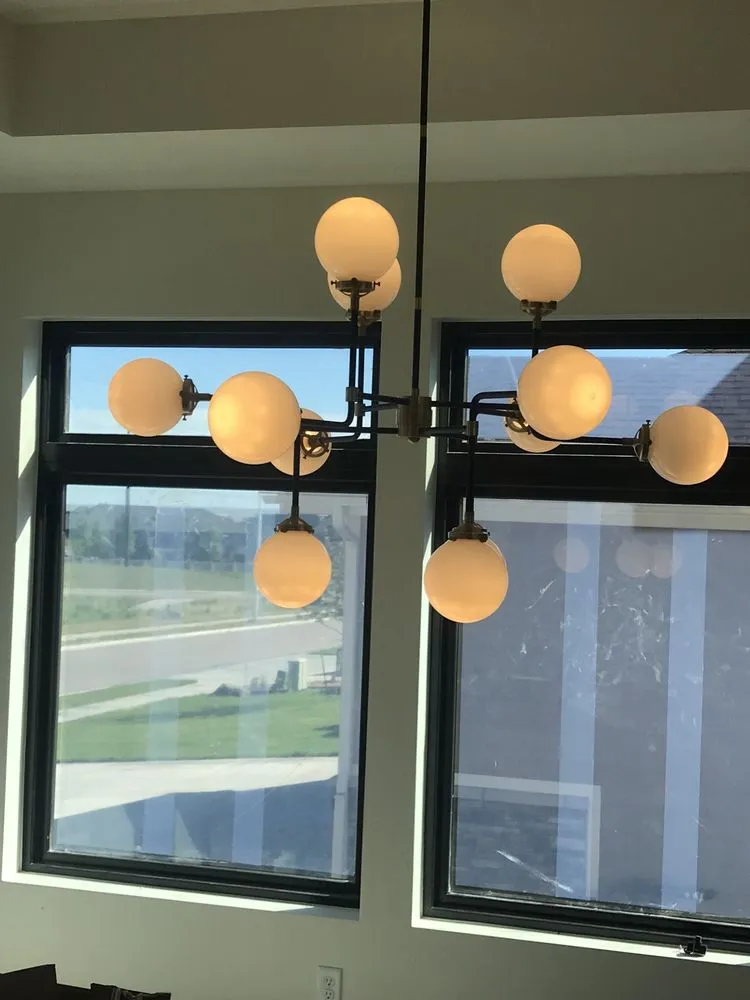 Slide of Three Crowns Electric