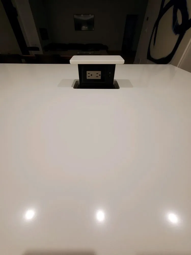 Slide of Three Crowns Electric