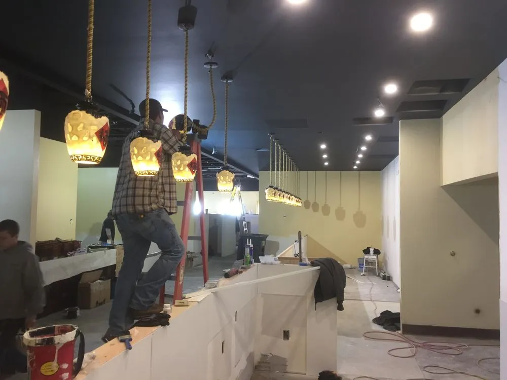 Slide of Three Crowns Electric