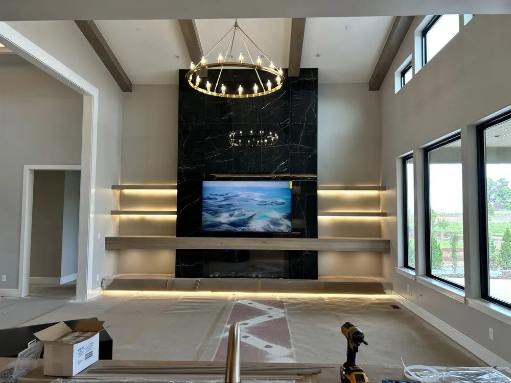 Slide of Three Crowns Electric