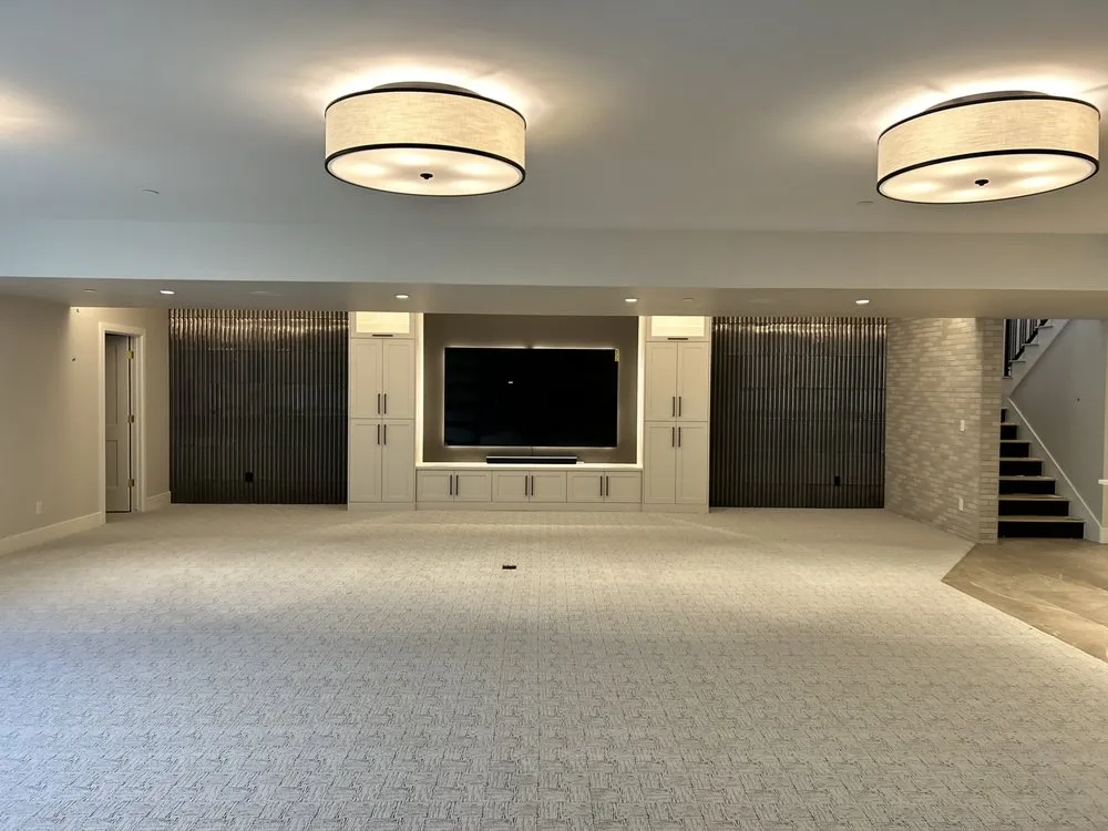 Slide of Three Crowns Electric