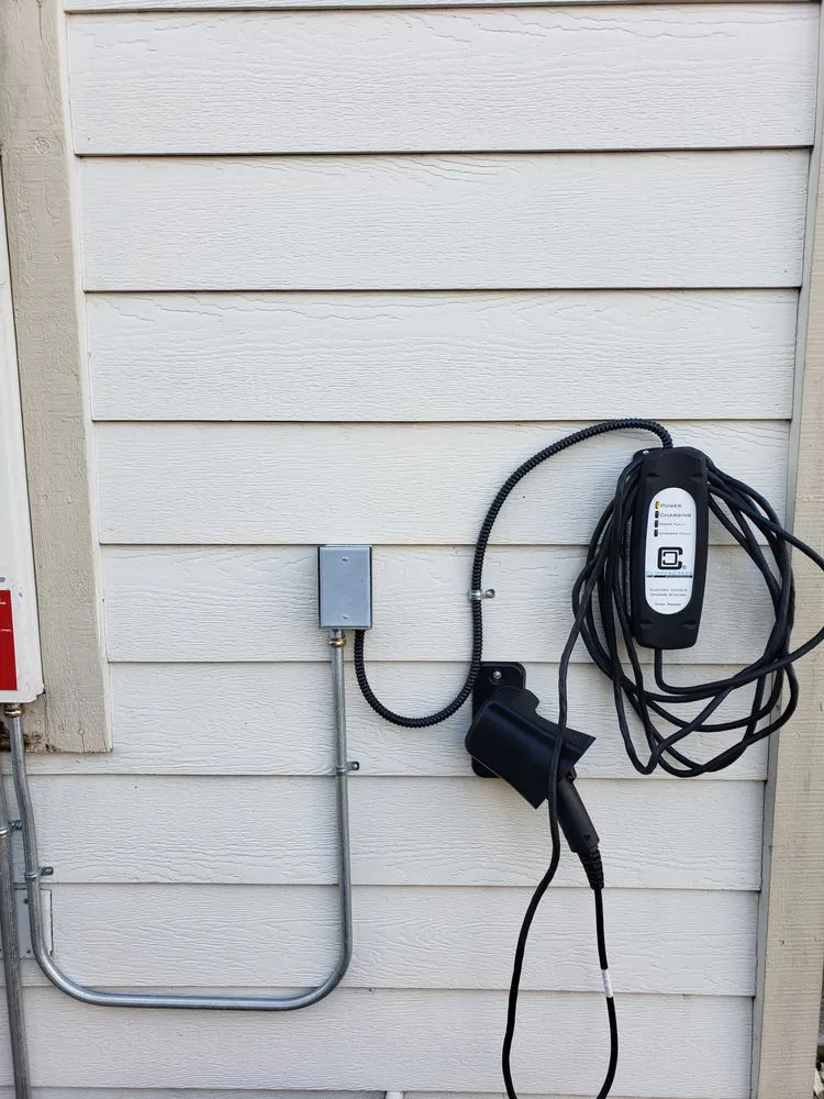 Slide of THRONE ELECTRIC