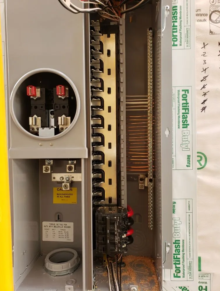 Slide of THRONE ELECTRIC