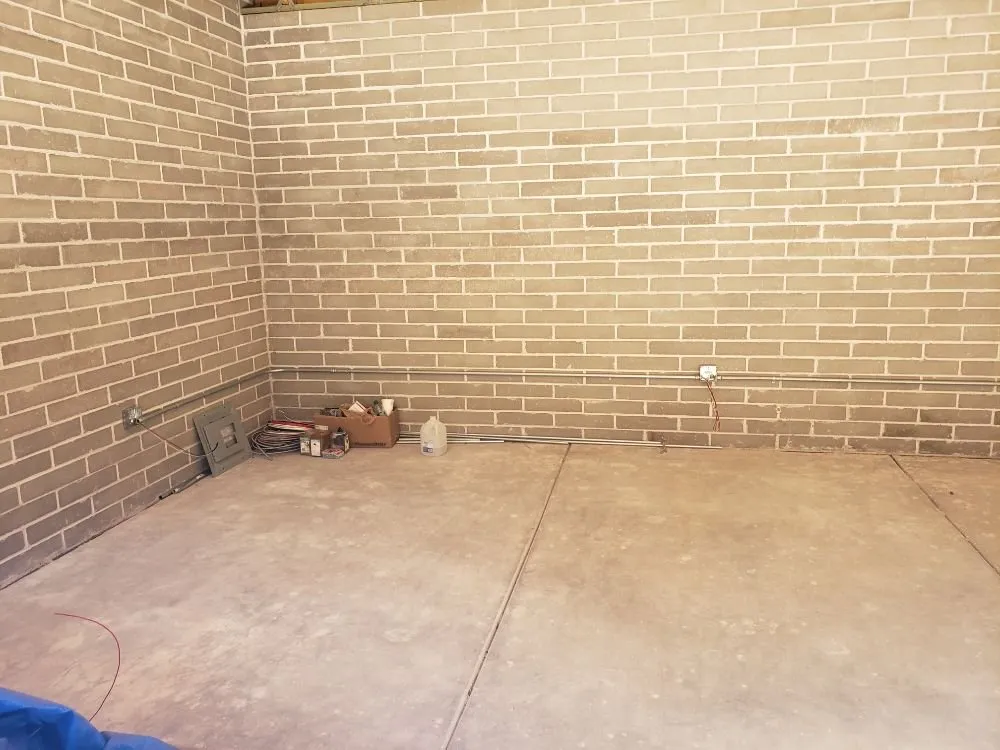 Slide of Thunderbird Electric