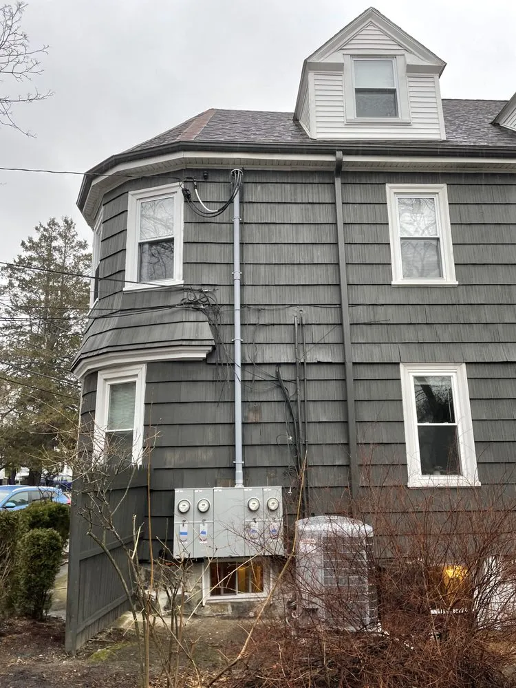 Slide of Thuong Ho Electrician