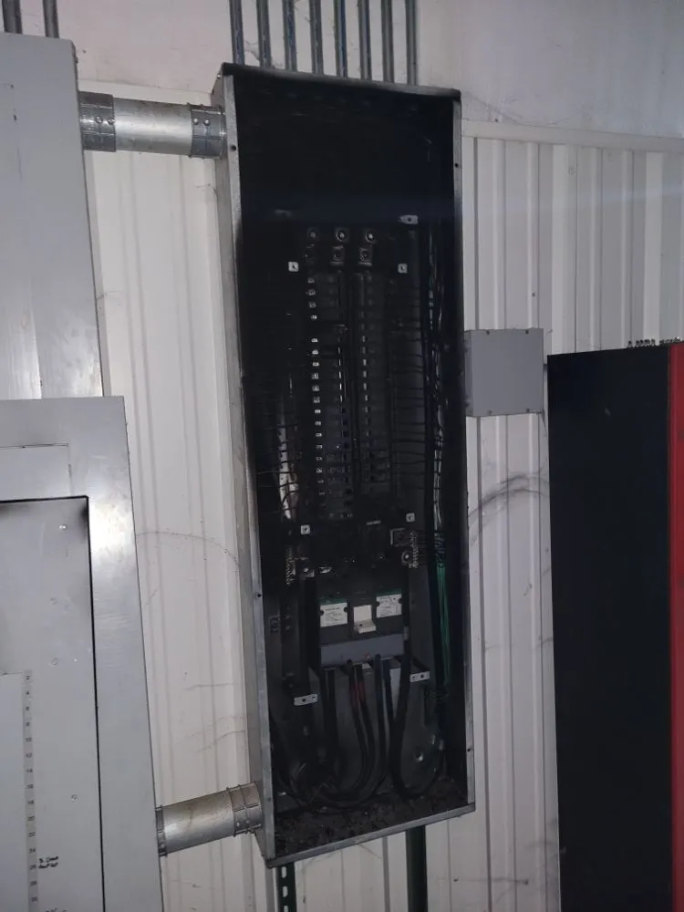 Affordable electrician providing emergency electrical service in Siloam Springs, AR - Thurman Electric