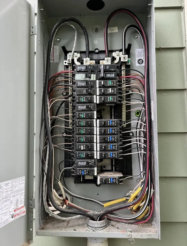 Affordable electrician providing wiring installation in , 