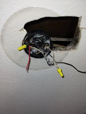 Tip Top Renovators Logo