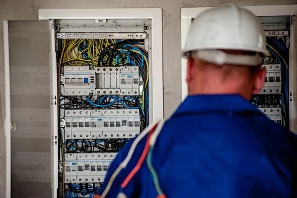 Emergency electrician providing outlet and switch repair in Peyton, CO - Titan Electric