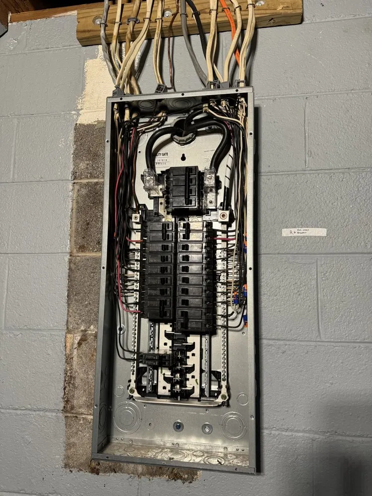 Slide of Titan Solar And Electric